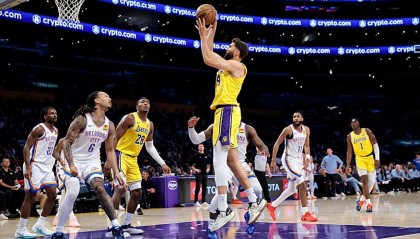 星空体育APP-真是一点能力都没有！湖人还不如裁掉他并且转正双向合同内线？