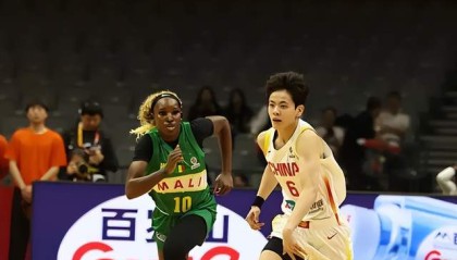 星空体育官网-漂亮！中国女篮轻取开门红，三塔炸裂，杨舒予觉醒，王思雨太稳了